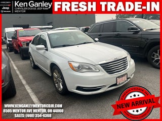 2013 Chrysler 200 Touring