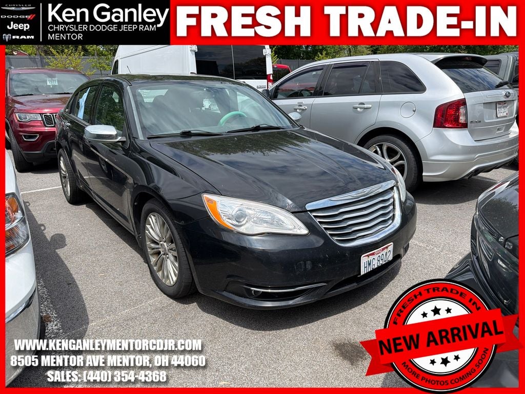 2012 Chrysler 200 Limited's photo
