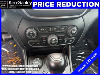 2023 Jeep Cherokee Altitude Lux 4x4