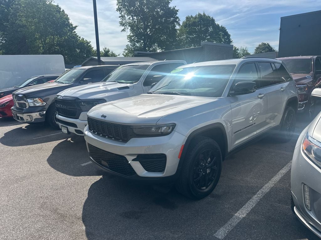 2025 Jeep Grand Cherokee Altitude X 4x4
