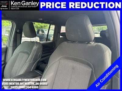 2025 Jeep Grand Cherokee Laredo 4x4