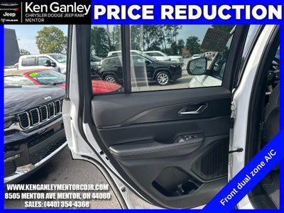 2025 Jeep Grand Cherokee Laredo 4x4