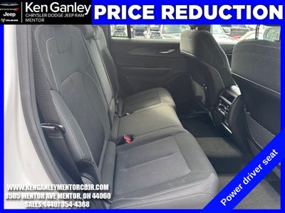2025 Jeep Grand Cherokee Laredo 4x4