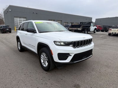 2023 Jeep Grand Cherokee Laredo 4x4