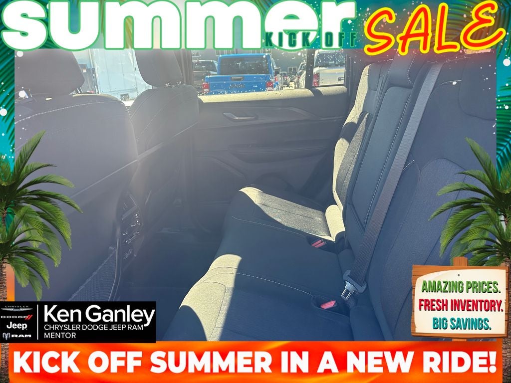 2026 Jeep Grand Cherokee GRAND CHEROKEE LAREDO X 4X4