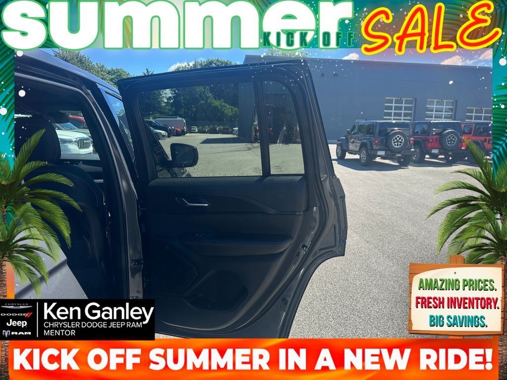 2026 Jeep Grand Cherokee GRAND CHEROKEE LAREDO X 4X4