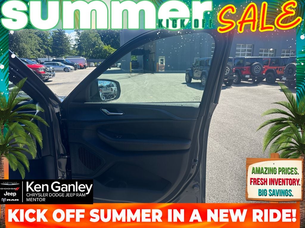 2026 Jeep Grand Cherokee GRAND CHEROKEE LAREDO X 4X4