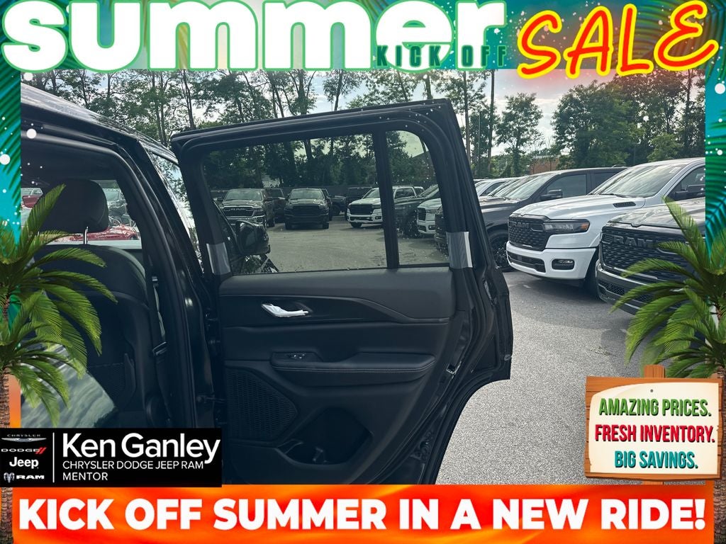 2026 Jeep Grand Cherokee GRAND CHEROKEE LAREDO X 4X4