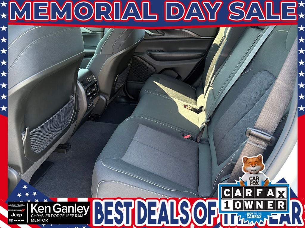 2023 Jeep Grand Cherokee Laredo 4x4