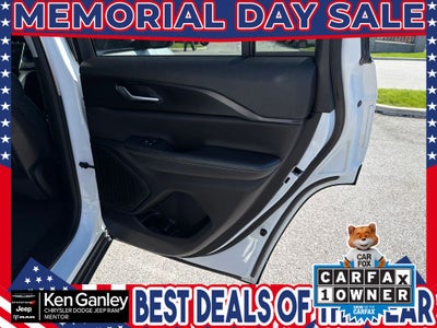 2023 Jeep Grand Cherokee Laredo 4x4
