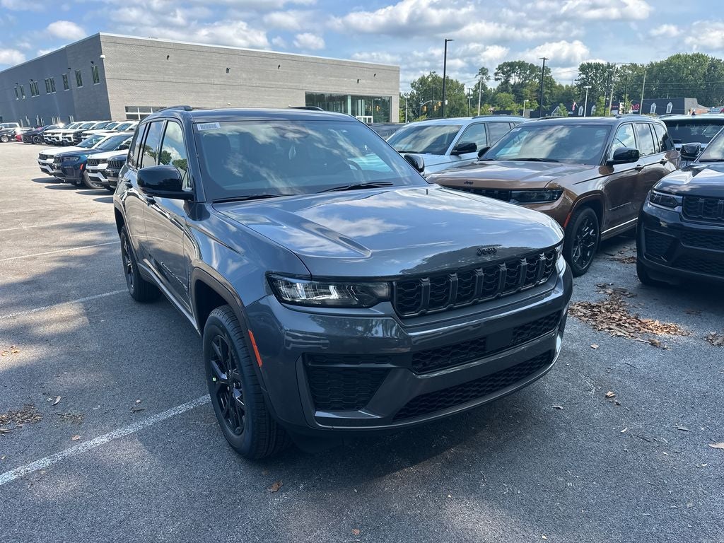 2026 Jeep Grand Cherokee GRAND CHEROKEE LAREDO ALTITUDE 4X4