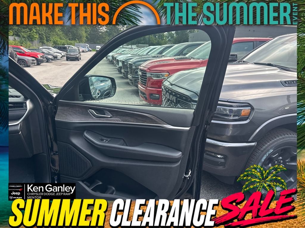 2026 Jeep Grand Cherokee GRAND CHEROKEE LAREDO ALTITUDE 4X4
