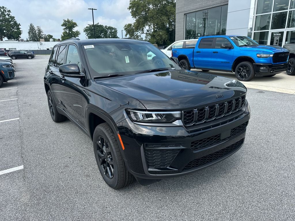 2026 Jeep Grand Cherokee GRAND CHEROKEE LAREDO ALTITUDE 4X4