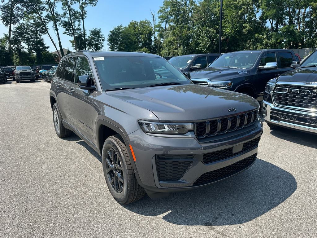 2026 Jeep Grand Cherokee GRAND CHEROKEE LAREDO ALTITUDE 4X4