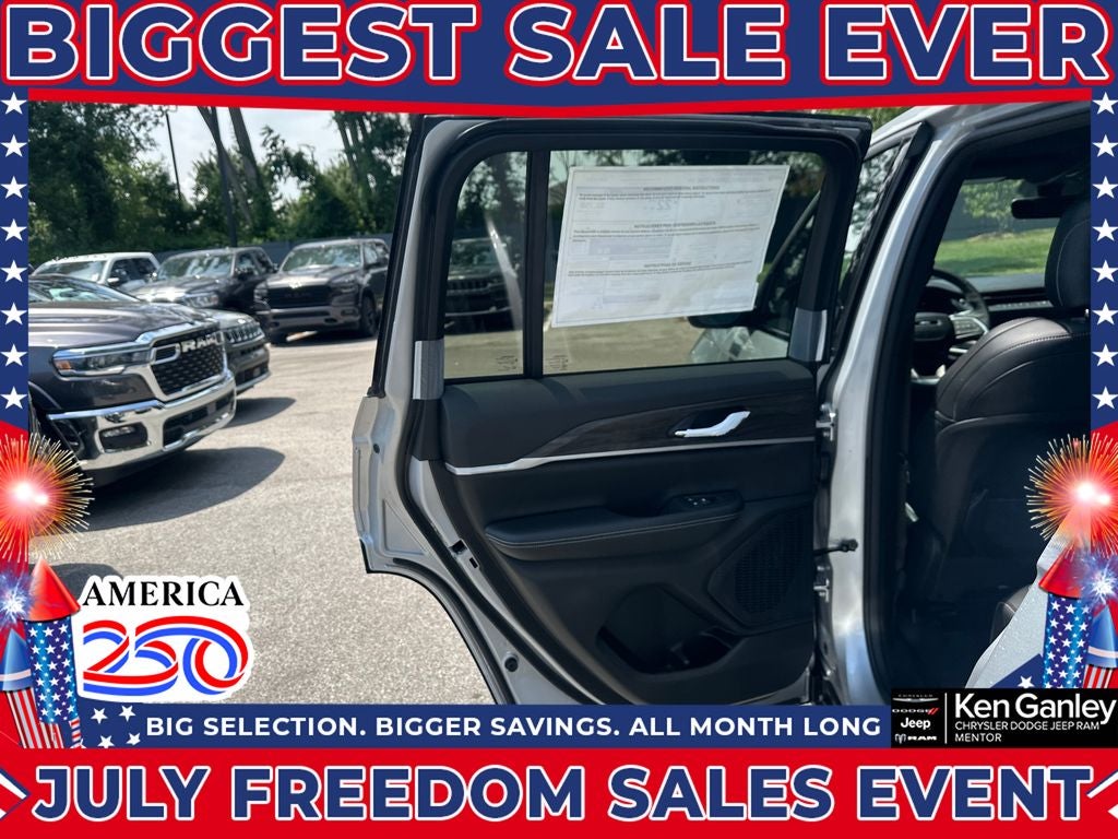 2026 Jeep Grand Cherokee GRAND CHEROKEE LAREDO ALTITUDE 4X4