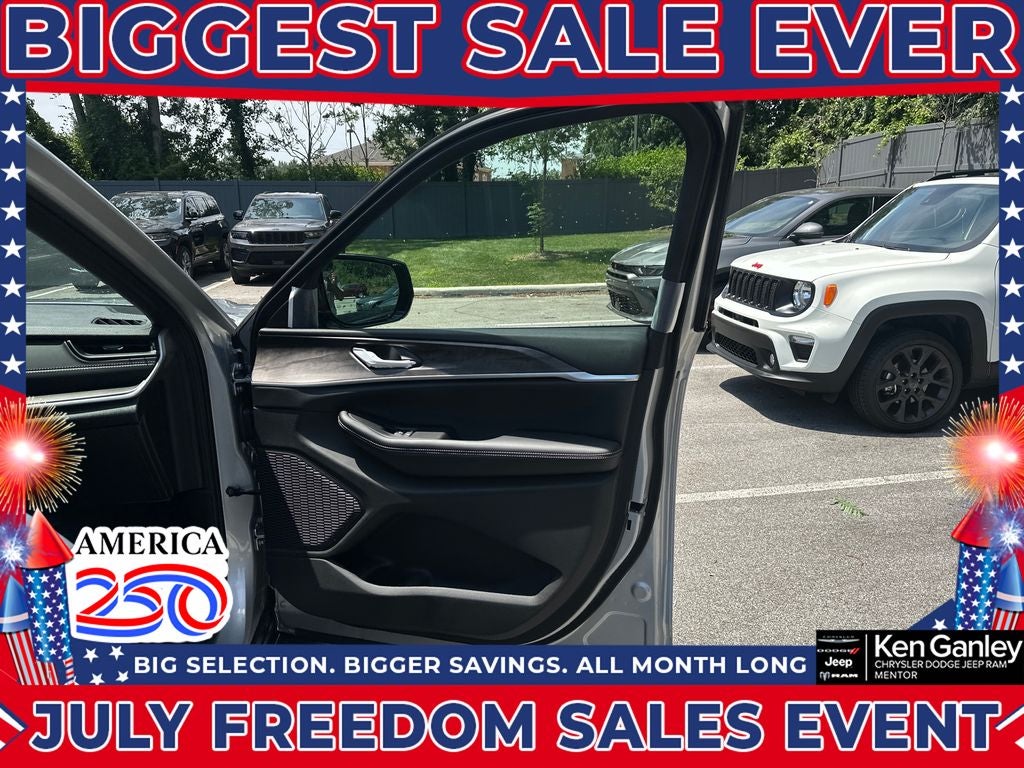 2026 Jeep Grand Cherokee GRAND CHEROKEE LAREDO ALTITUDE 4X4