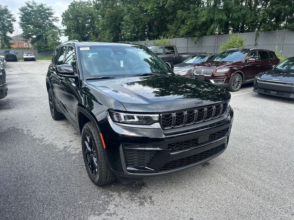 2026 Jeep Grand Cherokee GRAND CHEROKEE LAREDO ALTITUDE 4X4
