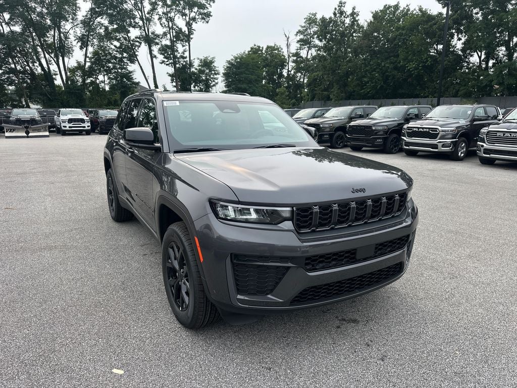 2026 Jeep Grand Cherokee GRAND CHEROKEE LAREDO ALTITUDE 4X4