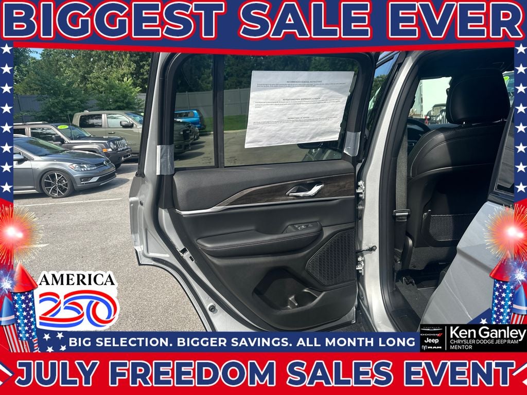 2026 Jeep Grand Cherokee GRAND CHEROKEE LAREDO ALTITUDE 4X4