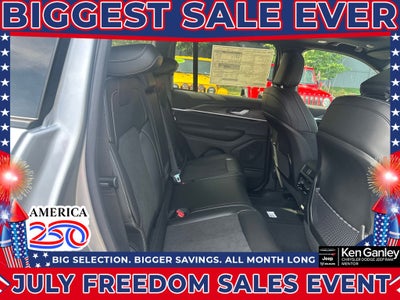 2026 Jeep Grand Cherokee GRAND CHEROKEE LAREDO ALTITUDE 4X4