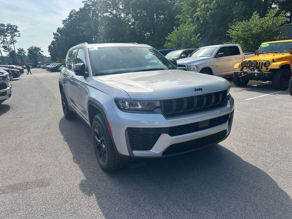 2026 Jeep Grand Cherokee GRAND CHEROKEE LAREDO ALTITUDE 4X4