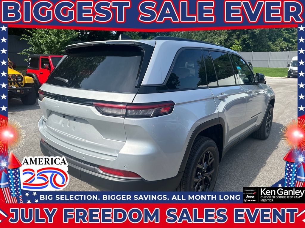 2026 Jeep Grand Cherokee GRAND CHEROKEE LAREDO ALTITUDE 4X4