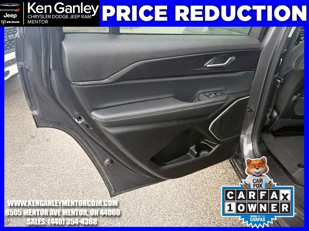 2022 Jeep Grand Cherokee L Laredo 4x4