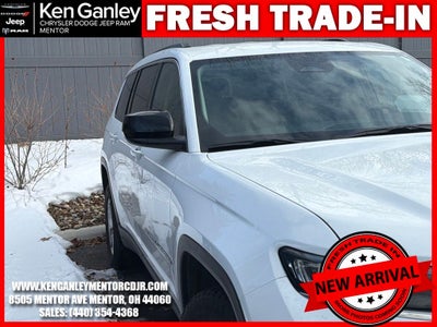 2023 Jeep Grand Cherokee L Laredo 4x4