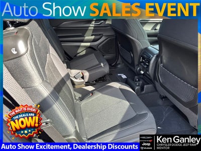 2025 Jeep Grand Cherokee GRAND CHEROKEE L LAREDO X 4X4