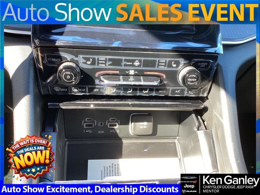 2025 Jeep Grand Cherokee GRAND CHEROKEE L LAREDO X 4X4