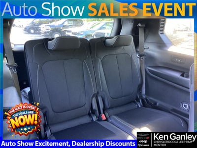 2025 Jeep Grand Cherokee GRAND CHEROKEE L LAREDO X 4X4