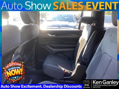 2025 Jeep Grand Cherokee GRAND CHEROKEE L LAREDO X 4X4