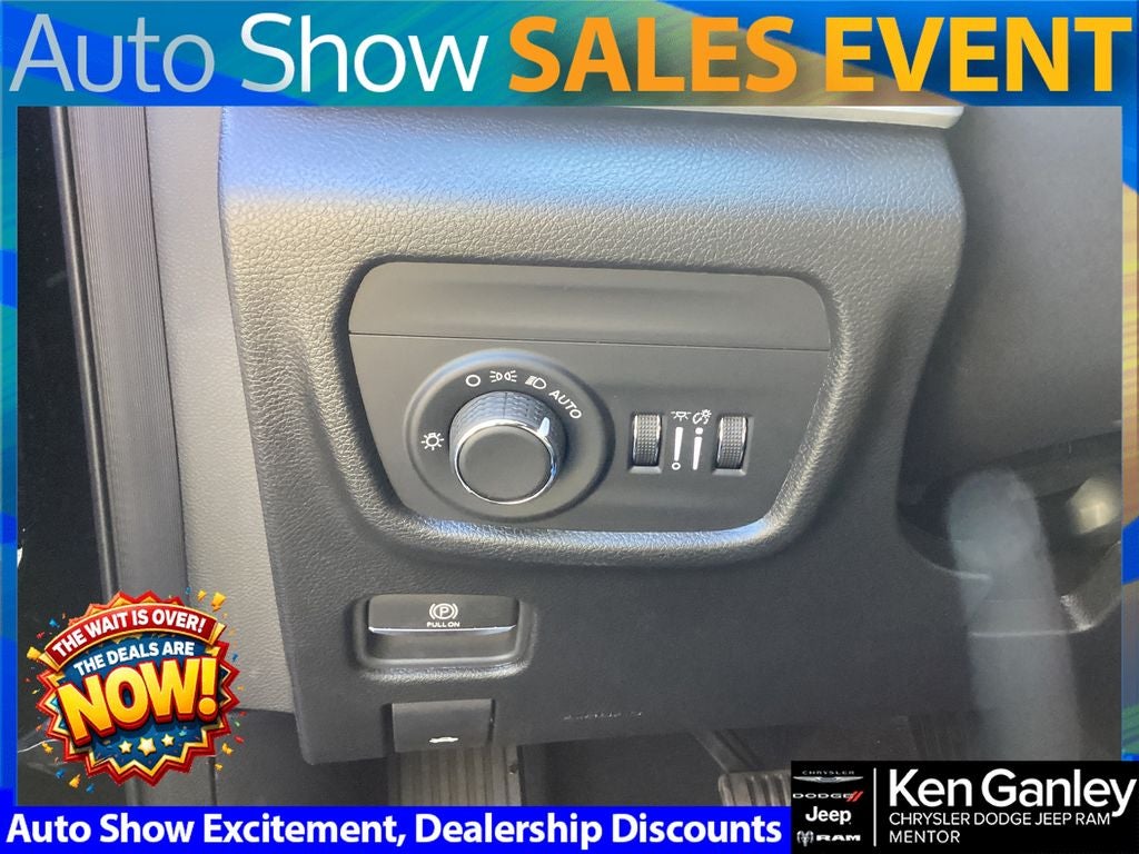 2025 Jeep Grand Cherokee GRAND CHEROKEE L LAREDO X 4X4