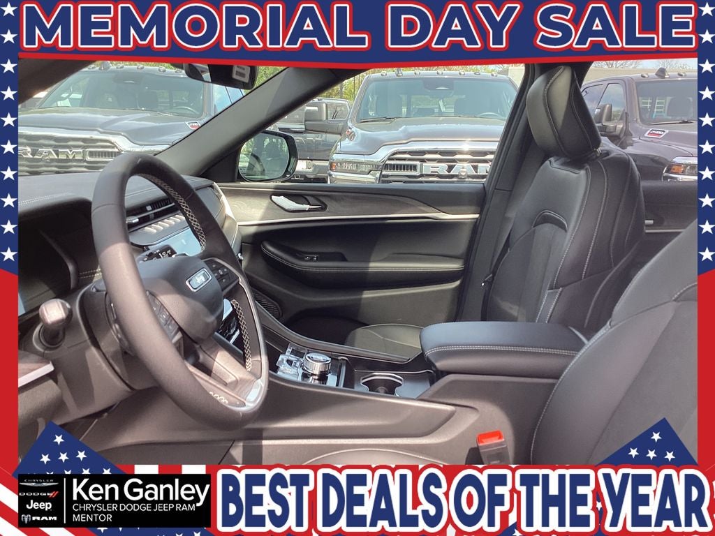 2026 Jeep Grand Cherokee GRAND CHEROKEE L LAREDO ALTITUDE 4X4