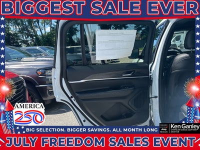 2026 Jeep Grand Cherokee GRAND CHEROKEE L LAREDO ALTITUDE 4X4