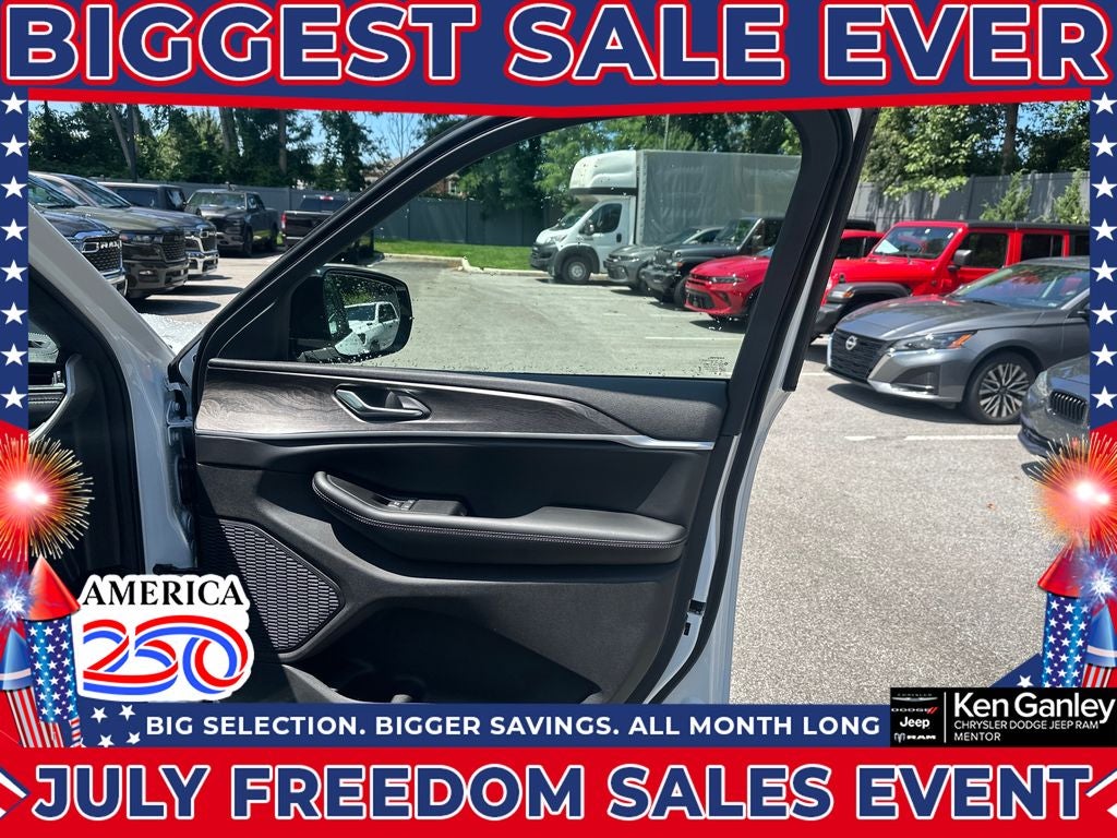 2026 Jeep Grand Cherokee GRAND CHEROKEE L LAREDO ALTITUDE 4X4