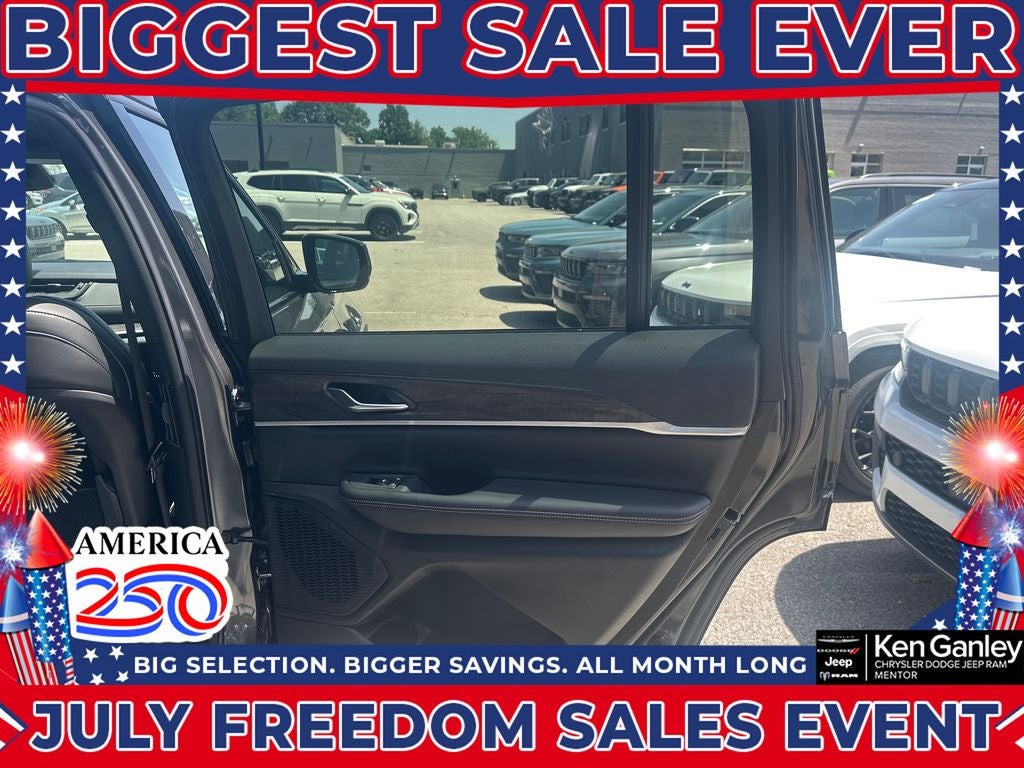 2026 Jeep Grand Cherokee GRAND CHEROKEE L LAREDO ALTITUDE 4X4