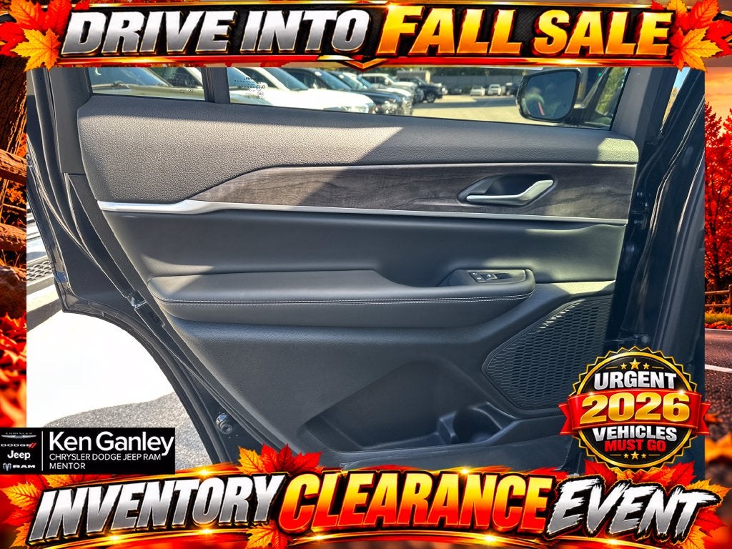 2027 Jeep Grand Cherokee GRAND CHEROKEE L LAREDO ALTITUDE 4X4