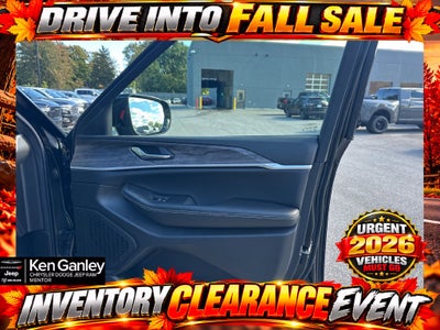 2027 Jeep Grand Cherokee GRAND CHEROKEE L LAREDO ALTITUDE 4X4