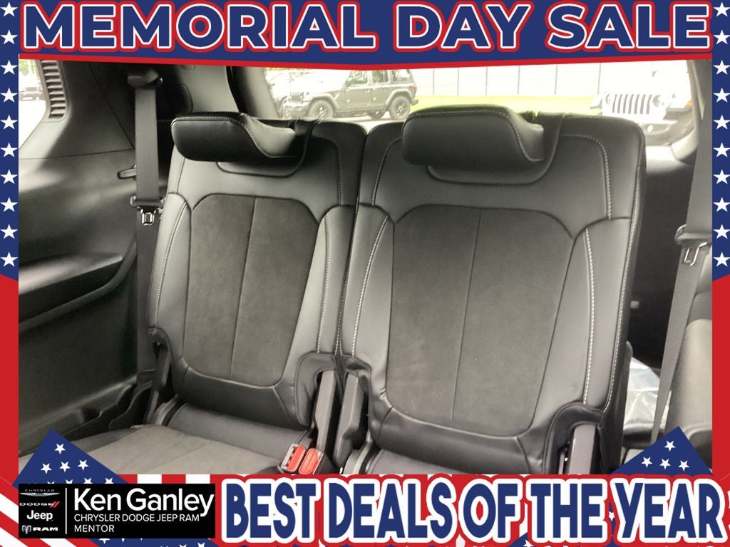 2026 Jeep Grand Cherokee GRAND CHEROKEE L LAREDO ALTITUDE 4X4