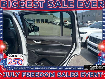 2026 Jeep Grand Cherokee GRAND CHEROKEE L LAREDO ALTITUDE 4X4