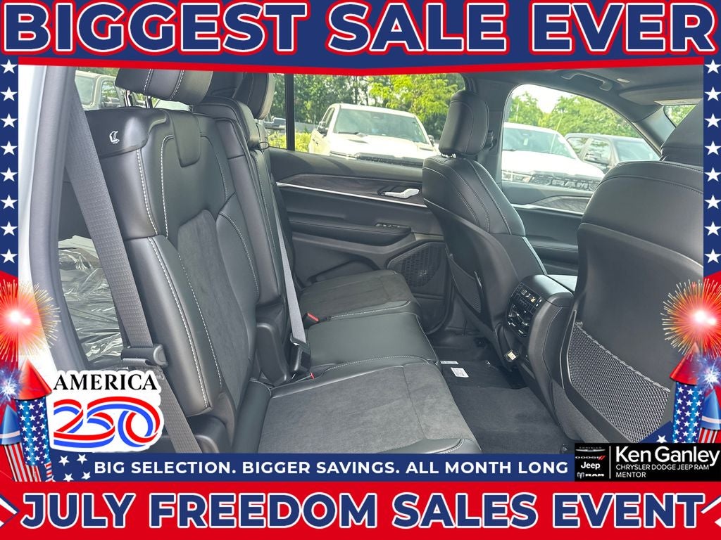 2026 Jeep Grand Cherokee GRAND CHEROKEE L LAREDO ALTITUDE 4X4