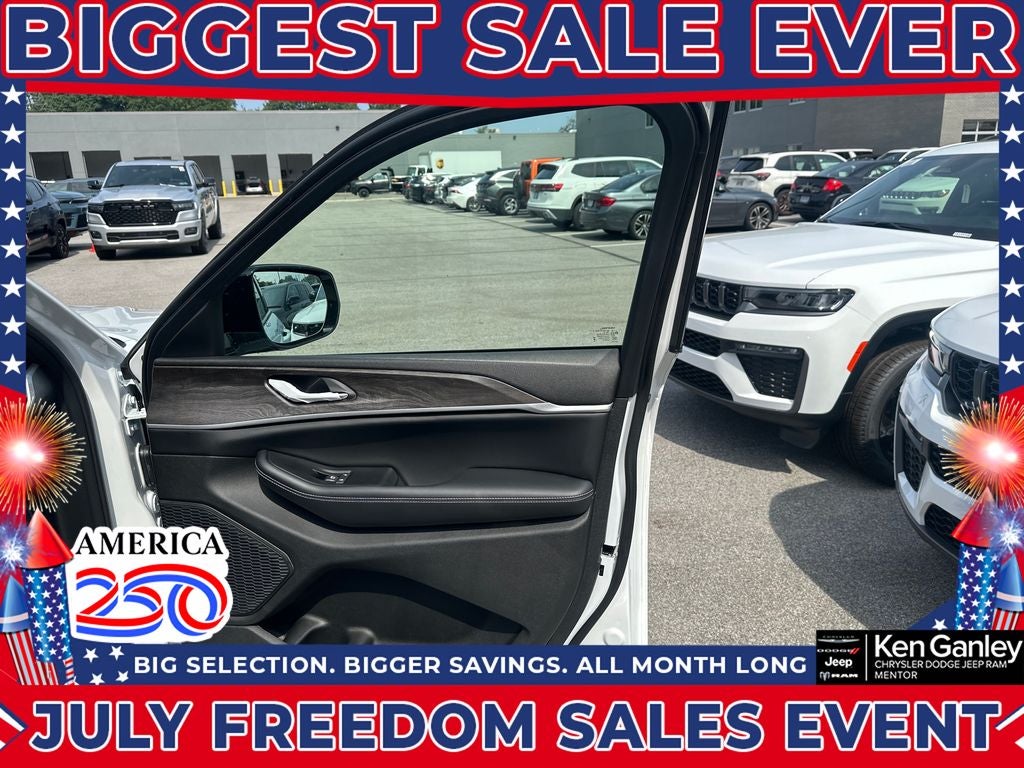 2026 Jeep Grand Cherokee GRAND CHEROKEE L LAREDO ALTITUDE 4X4