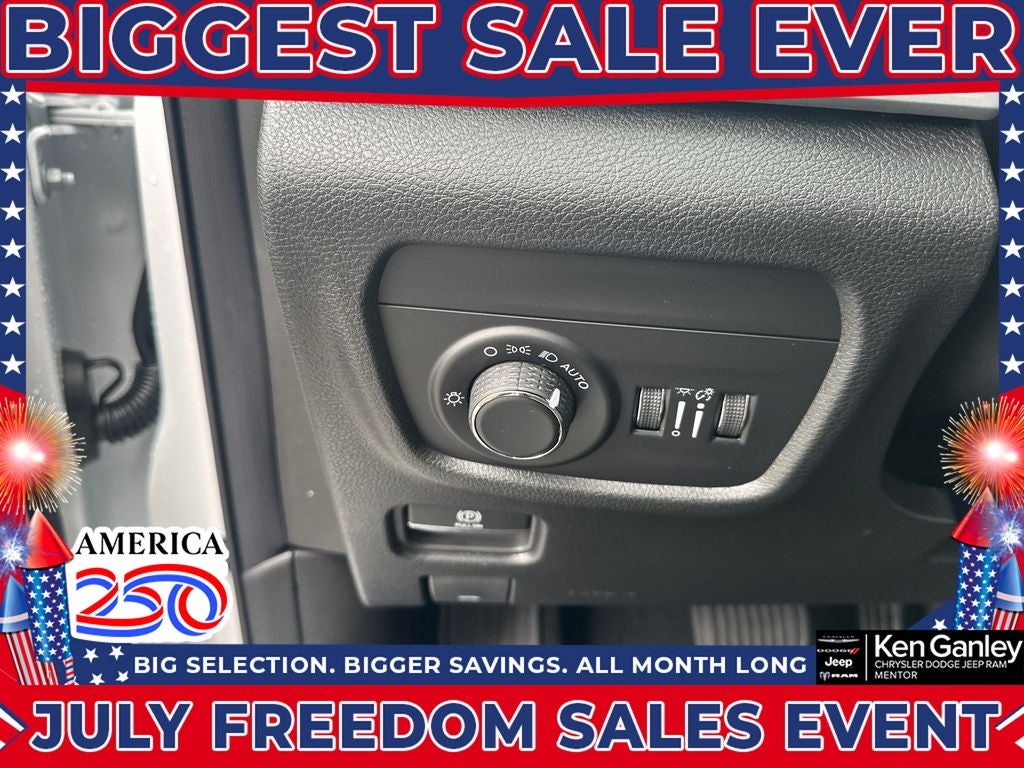 2026 Jeep Grand Cherokee GRAND CHEROKEE L LAREDO ALTITUDE 4X4
