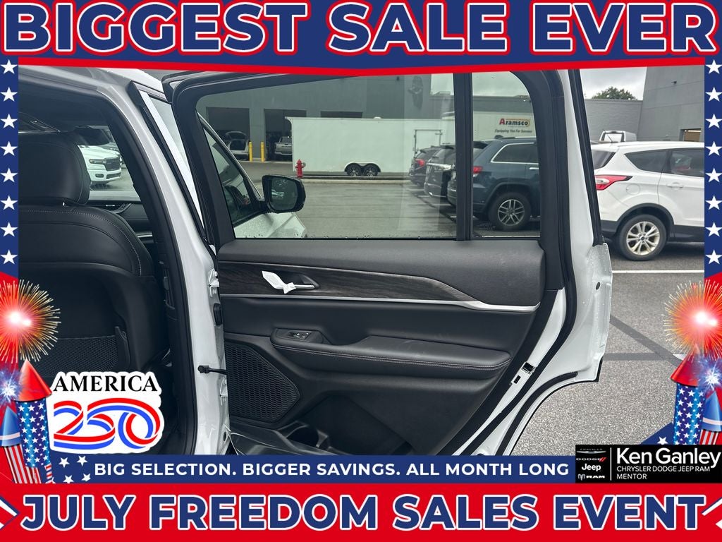 2026 Jeep Grand Cherokee GRAND CHEROKEE L LAREDO ALTITUDE 4X4