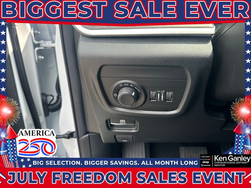 2026 Jeep Grand Cherokee GRAND CHEROKEE L LAREDO ALTITUDE 4X4