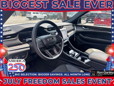 2026 Jeep Grand Cherokee GRAND CHEROKEE L LAREDO ALTITUDE 4X4
