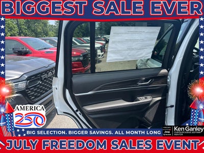 2026 Jeep Grand Cherokee GRAND CHEROKEE L LAREDO ALTITUDE 4X4