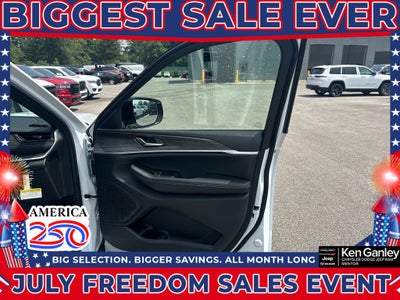 2026 Jeep Grand Cherokee GRAND CHEROKEE L LAREDO ALTITUDE 4X4
