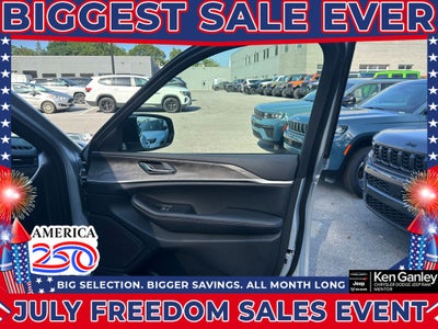 2026 Jeep Grand Cherokee GRAND CHEROKEE L LAREDO ALTITUDE 4X4